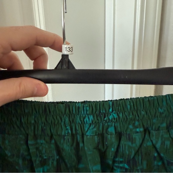 Men’s Outdoor Voices Short With Liner Size Small Color Green - Picture 2 of 4